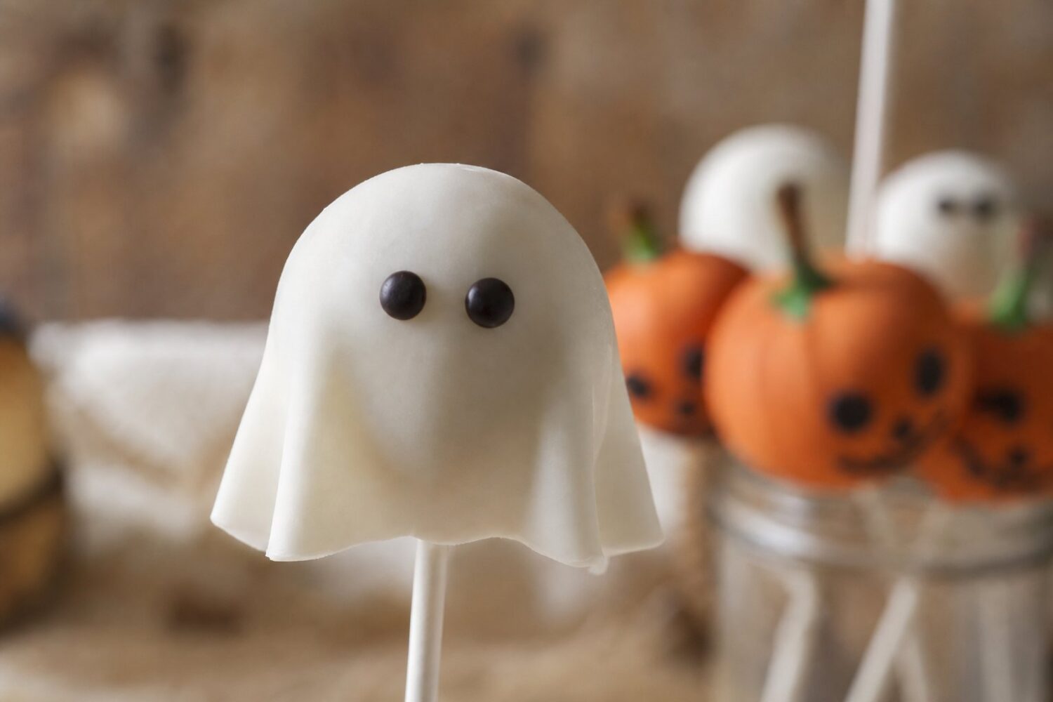 halloween-pops angle a